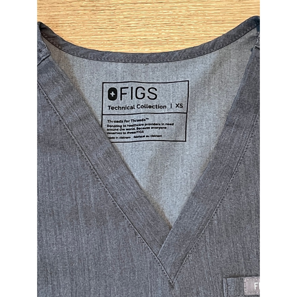 FIGS Catarina One-Pocket Scrub Top Womens XS Heather Charcoal Grey V-Neck FW1000 - Picture 3 of 4
